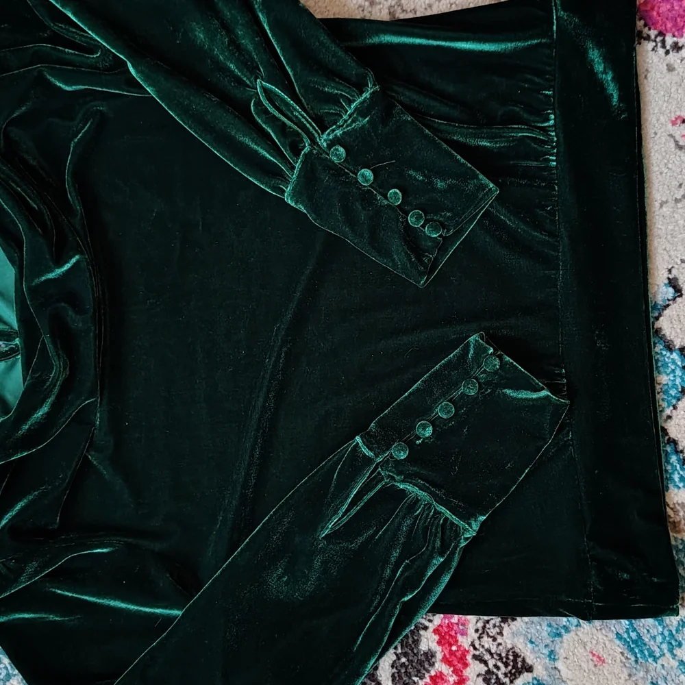 Anthropologie Emerald Green Velvet Top - Picture 6 of 8
